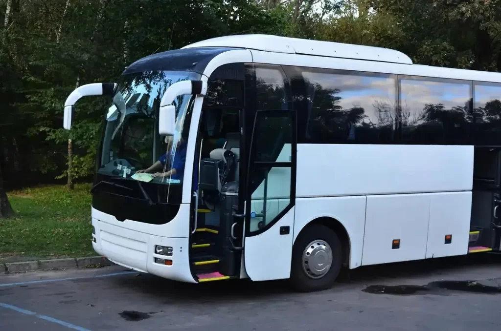 charter bus hire in melbourne